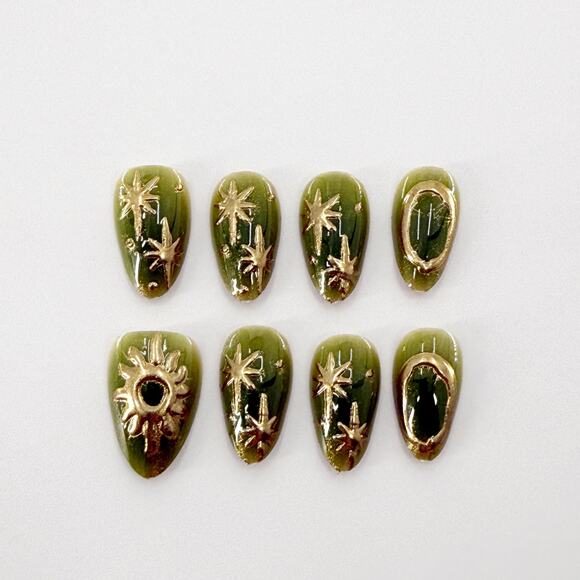 24Pc Green and Gold Press On Nails: Celestial Star Design - Picture 1 of 1